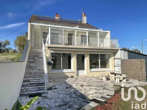 House at Saint-Genouph (37510)
