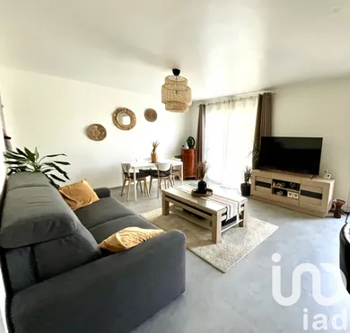 Appartement à Vaux-le-Pénil (77000)