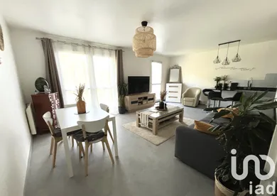 Apartment in Vaux-le-Pénil (77000)