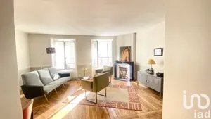 Apartment at Paris (75019)