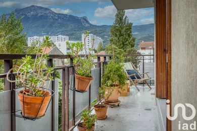 Apartment at Grenoble (38100)