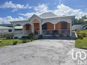 House at Goyave (97128)