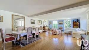 Pavillon à L'Haÿ-les-Roses (94240)