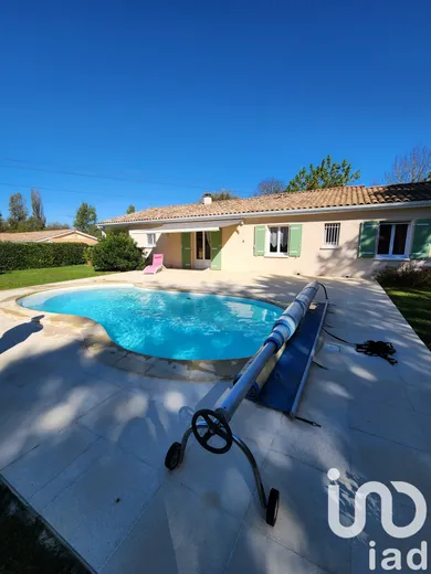 Pavillon à Saint-Laurent-d'Arce (33240)