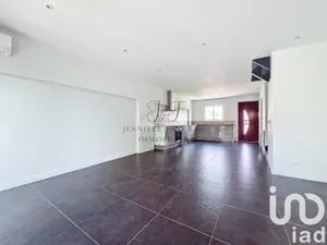 House at Saint-Germain-du-Puch (33750)