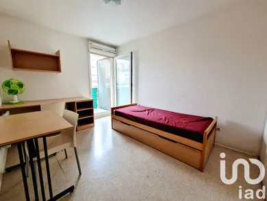 Studio à Nîmes (30900)