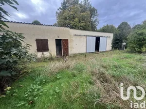 Building at Estillac (47310)