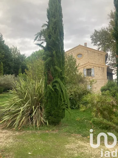 Mas at Pernes-les-Fontaines (84210)