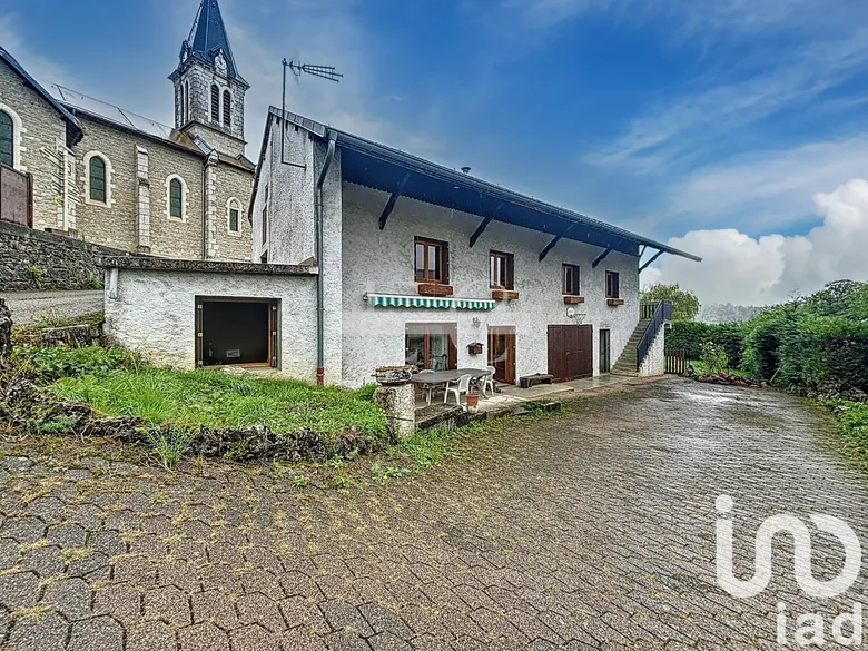 Maison 5 pièces 182 m² · à Arvière-en-Valromey · 182 m² · 249 000 €