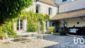 House at Palaiseau (91120)