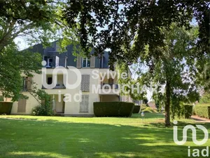 Appartement à LE MESNIL SAINT DENIS (78320)