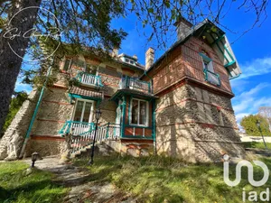 Mansion at Annet-sur-Marne (77410)