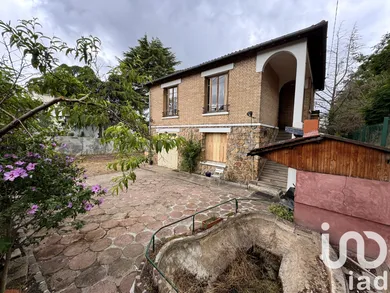 Traditional house at Le Pecq (78230)