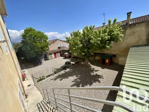 Traditional house at Beaumes-de-Venise (84190)