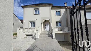 House at Pontault-Combault (77340)