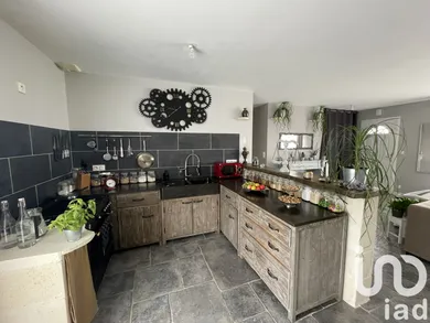 Maison traditionnelle à Saint-Martial-de-Vitaterne (17500)