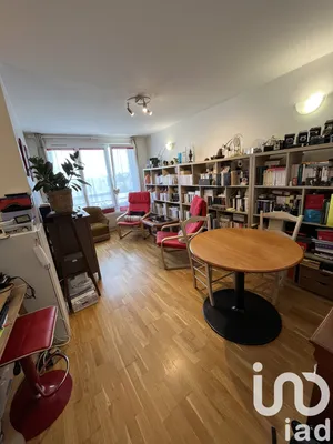 Apartment at Bezons (95870)