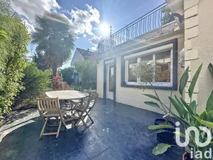 Traditional house at Orly (94310)