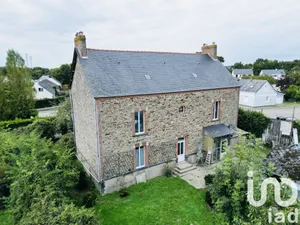 House at Issé (44520)