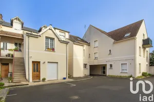Building at Creil (60100)