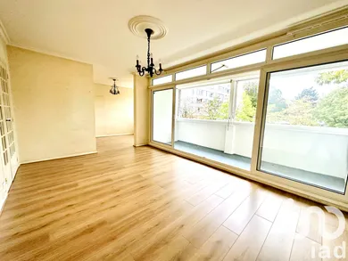Apartment in Saint-Herblain (44800)