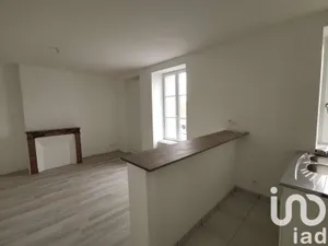 Apartment in Saumur (49400)