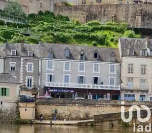Building at Terrasson-Lavilledieu (24120)