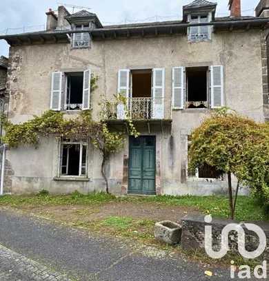 Village house at Marmanhac (15250)