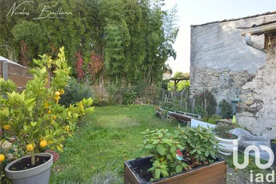 Village house at Landiras (33720)