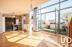 Apartment at Massy (91300)