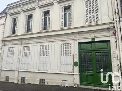 Building at Saint-Quentin (02100)