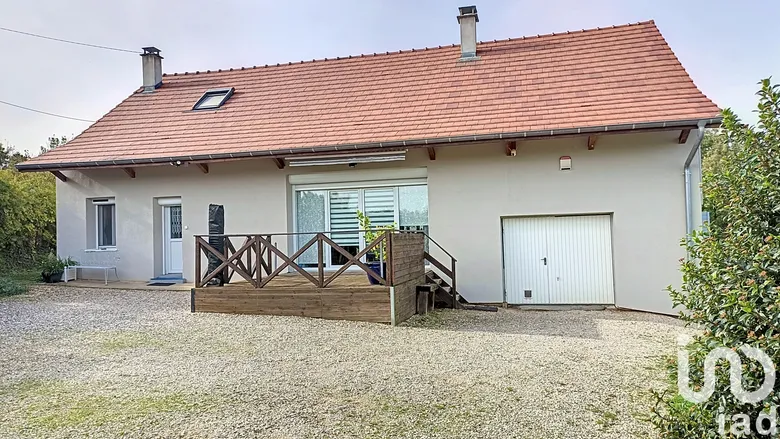 Maison 6 pièces 138 m² · à Pierre-de-Bresse · 138 m² · 233 000 €