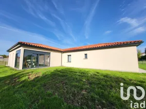 Maison à Pouilly-lès-Feurs (42110)