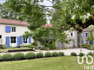 Park home at Neuvy-Bouin (79130)