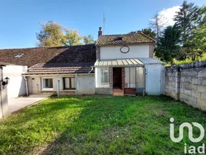 Maison de village à Cerisiers (89320)
