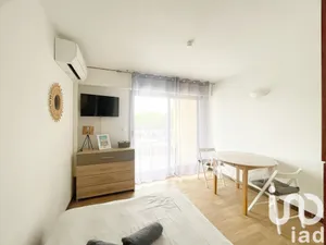Studio at Hyères (83400)
