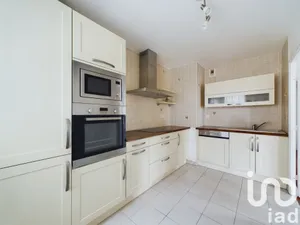 Apartment at Dammarie-les-Lys (77190)