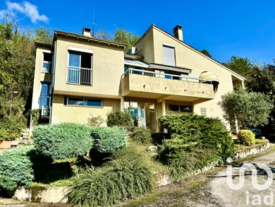 Maison d'architecte à Saint-Céré (46400)