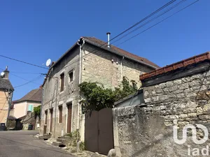 Maison de village à Givry (71640)