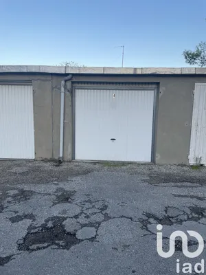 Parking à Avignon (84000)