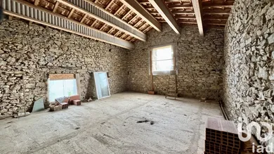 Immeuble à Salza (11330)