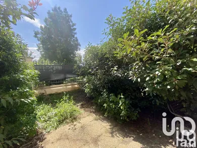 Apartment at Saint-Pierre-du-Perray (91280)