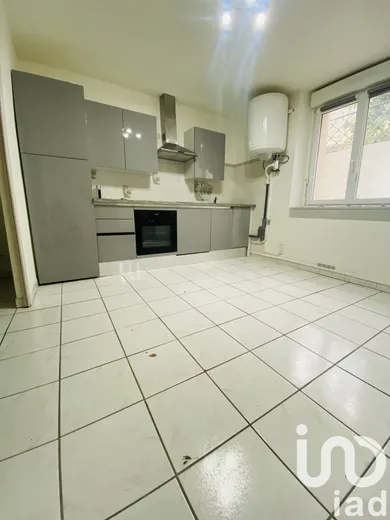 Appartement à Bordeaux (33800)