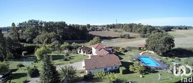 House at Saint-Gein (40190)