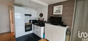 Apartment in Paris (75020)