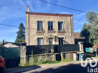 Maison traditionnelle à Auzat-la-Combelle (63570)