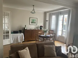 Apartment at Saint-Mandé (94160)