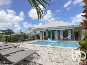 Maison à Sainte-Anne (97227)