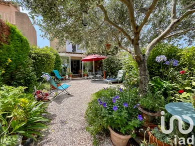 House at COGOLIN (83310)