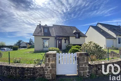 Detached house at Jublains (53160)